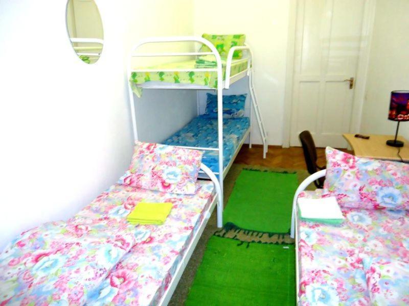 Hostel Kreshatik Kiev Habitación foto